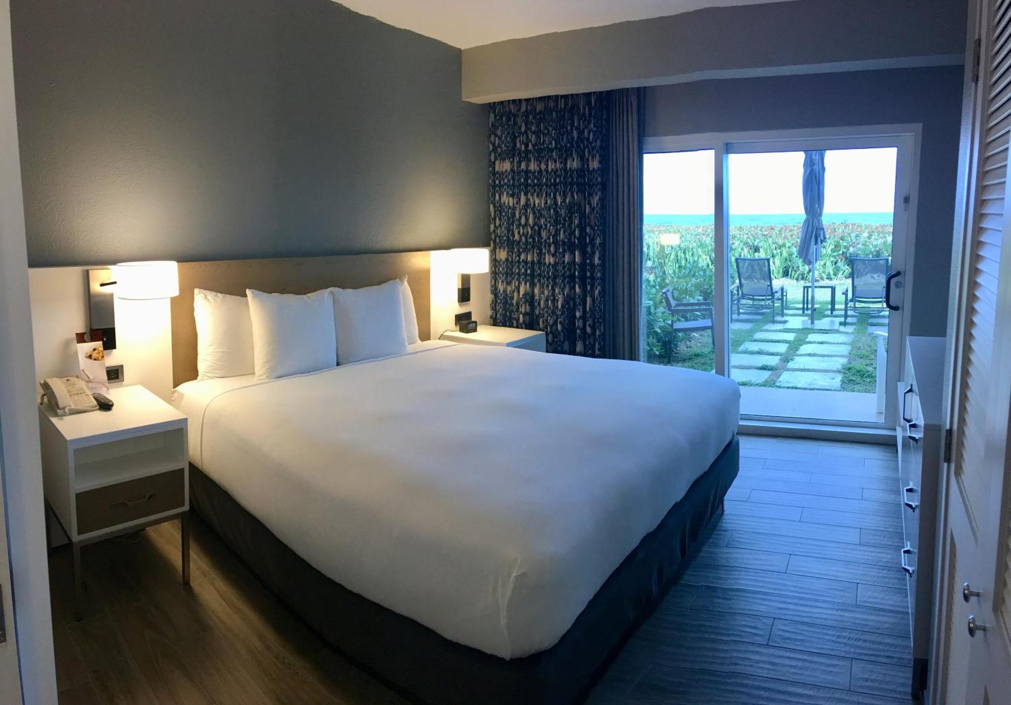 ดับเบิลทรี สวีตส์ บาย ฮิลตัน เมลเบิร์น บีช โอเชียนฟรอนต์ Hotel ภายนอก รูปภาพ