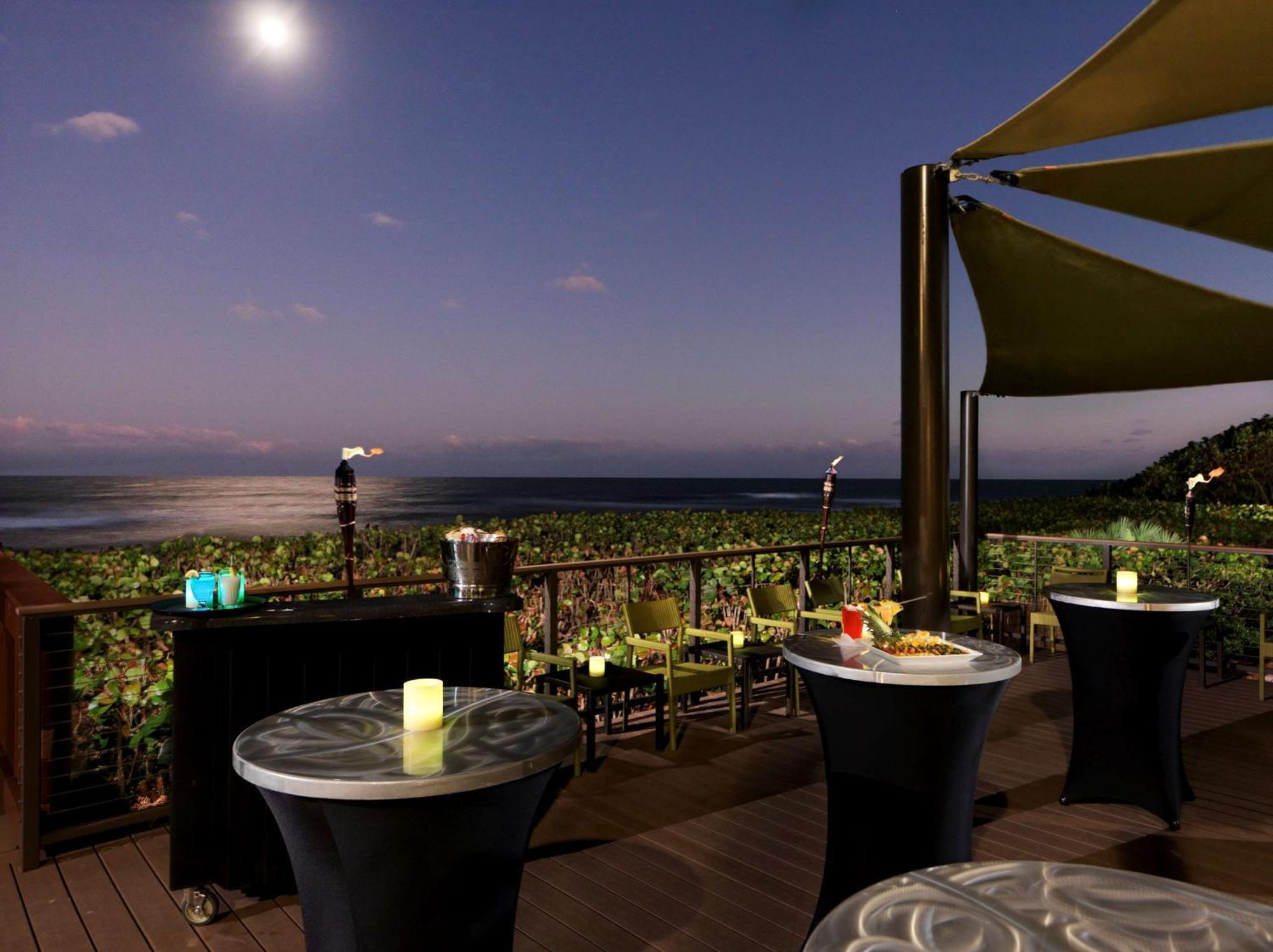 ดับเบิลทรี สวีตส์ บาย ฮิลตัน เมลเบิร์น บีช โอเชียนฟรอนต์ Hotel ภายนอก รูปภาพ